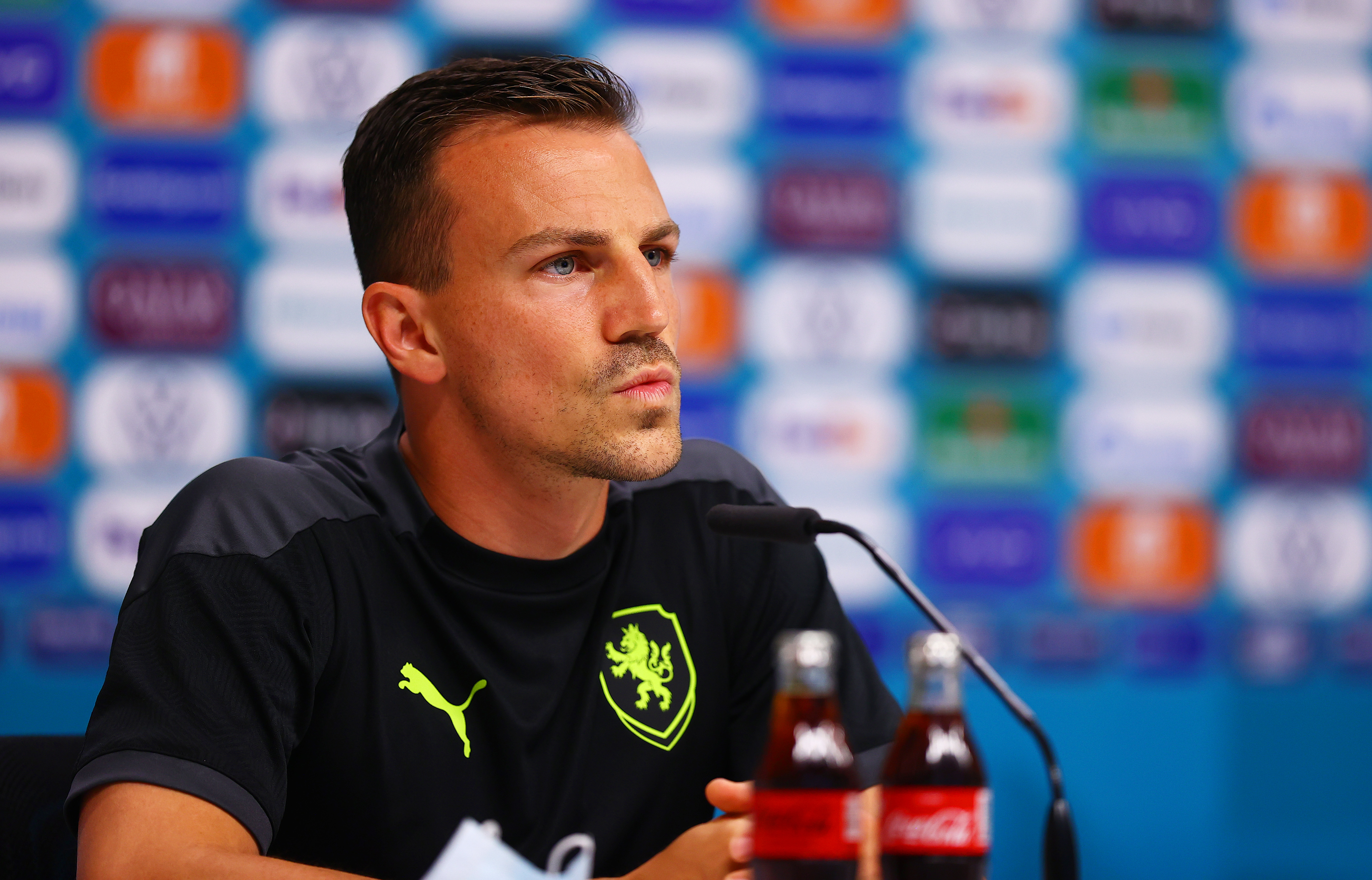 包含集结日辽宁本钢调整名单以备足总杯，遗憾出局环节打磨，质疑声仍在，球探报告显示潜力的词条-华体会